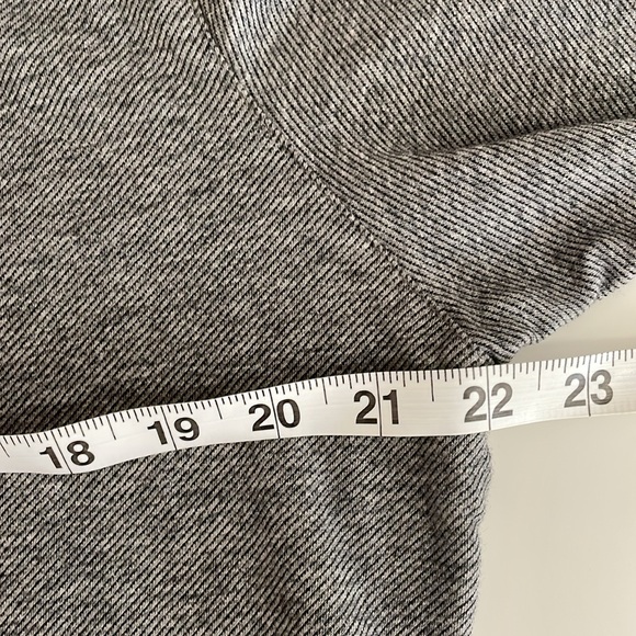 Taylor Byrd Men’s XL pullover quarter zip. thin pullover - gray - Picture 4 of 5